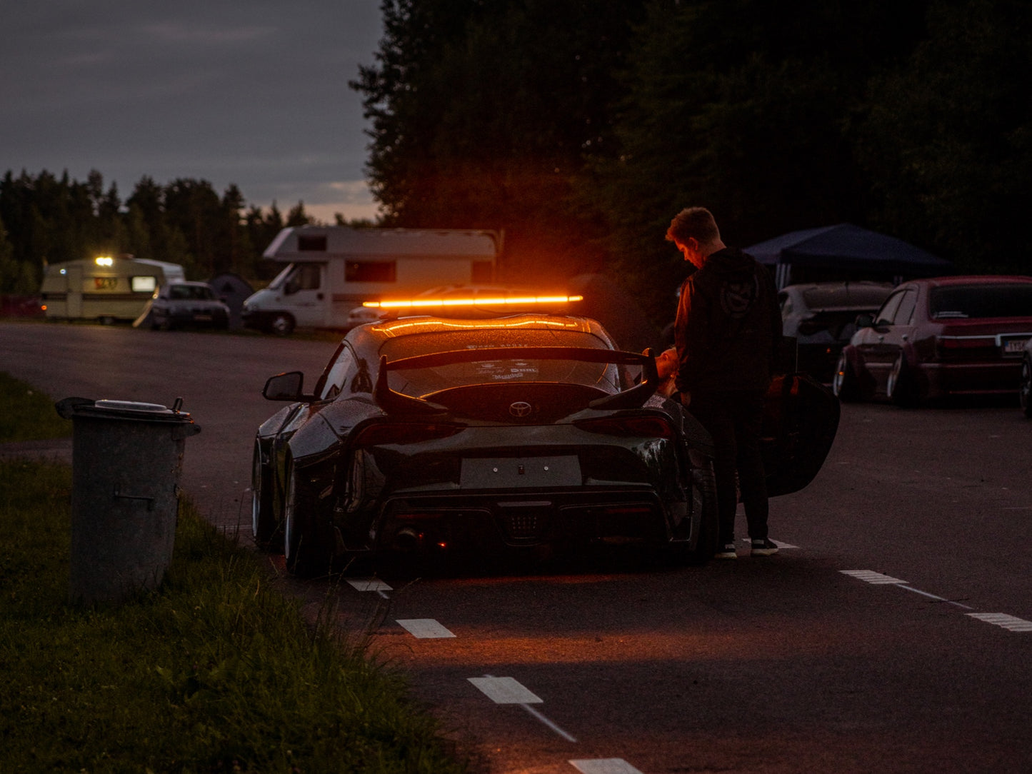 LED Blixtljusramp 142 cm – ECE R65 Klass 1 & lågprofil för yrkesfordon - Bilupplysningen