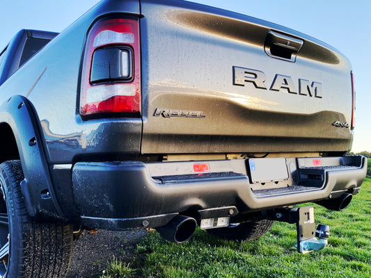 Modellanpassat kit med 1 backljus - Dodge RAM 2019- Bilupplysningen