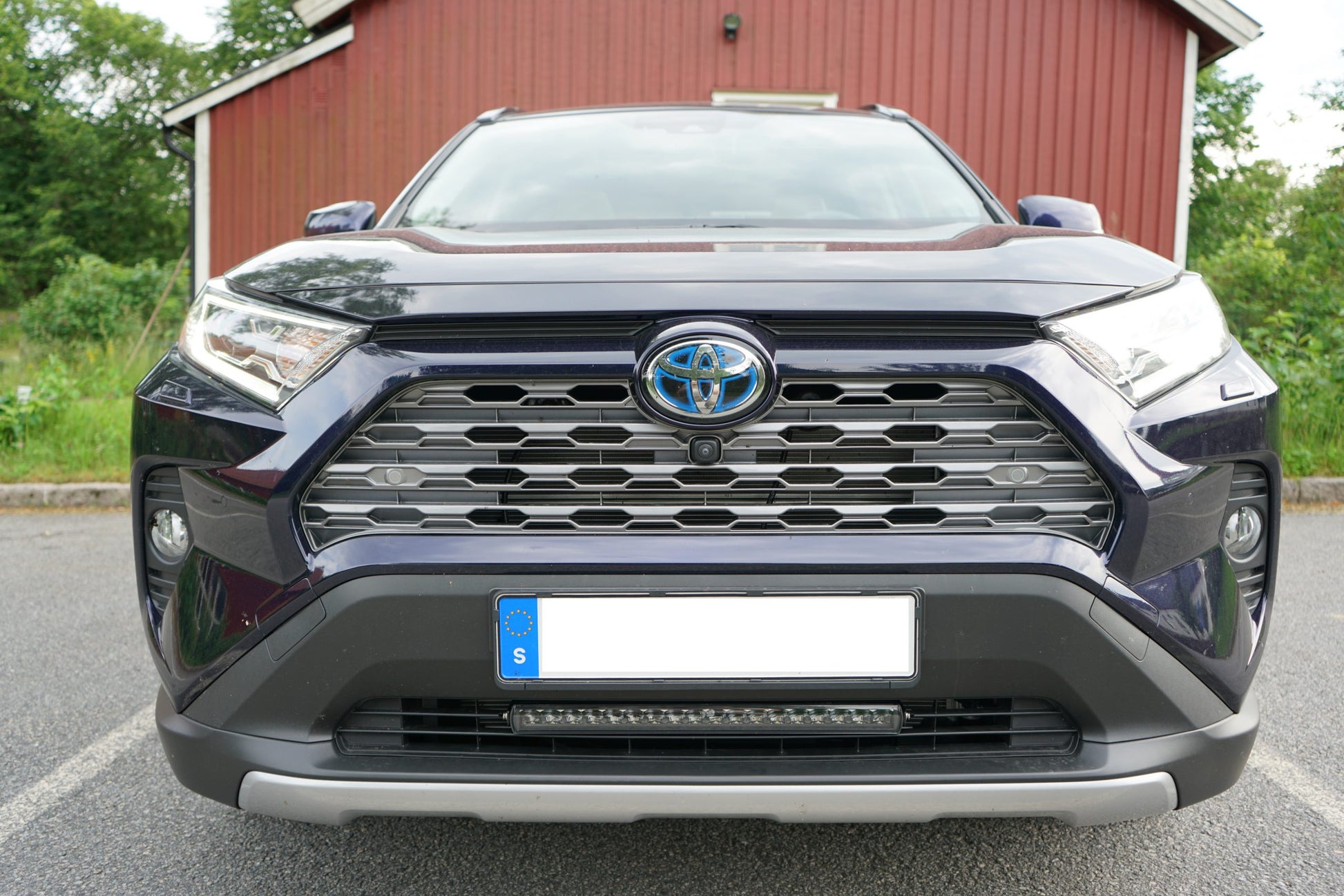 Modellanpassat fäste för 20 tum LED-ramp - Toyota RAV 4 - Bilupplysningen
