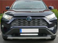 Modellanpassat fäste för 20 tum LED-ramp - Toyota RAV 4 - Bilupplysningen