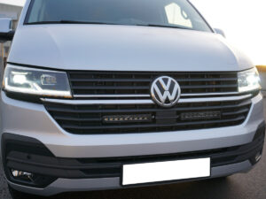 Modellanpassat kit med 10tum Viklight Ymer LED-ramper - VW Transporter T6 2020-