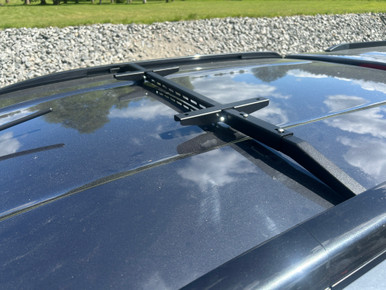 Fäste varningsljusramp, special till Isuzu D-max, kläms i takrails